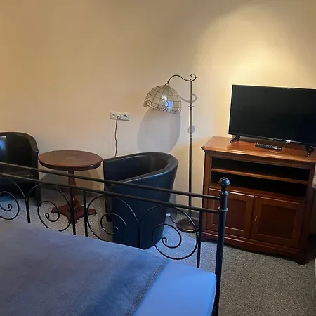 Handwerkerzimmer 3*